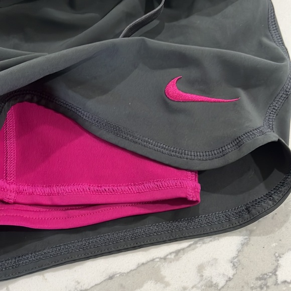Nike Dri-for 2-in-1 shorts. Size XS - Picture 4 of 4